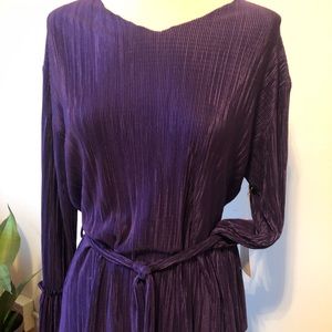 🚨Purple Crepey dress with Bell Sleeves🚨
